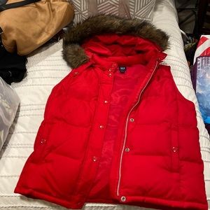 Gap puffer vest